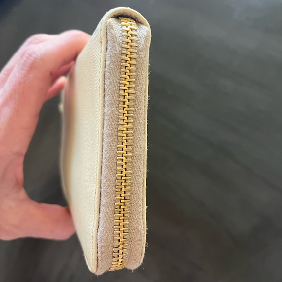 Prada Saffiano Wallet - Picture 5 of 6